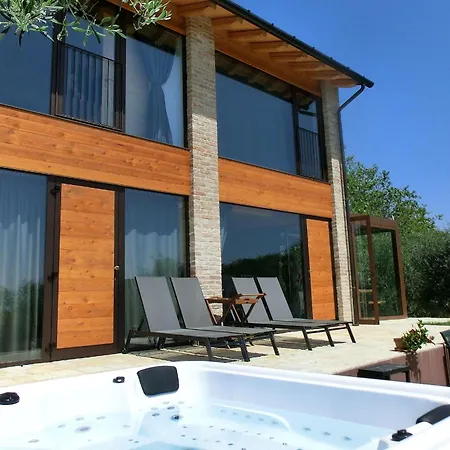 Βίλα Montello Pool, Jacuzzi, Ac, Wifi, Treviso Volpago del Montello