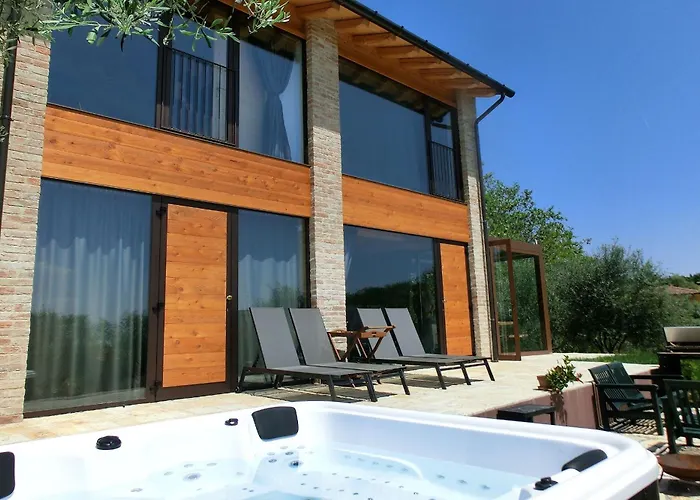 Villa Montello Pool, Jacuzzi, Ac, Wifi, Treviso Volpago del Montello