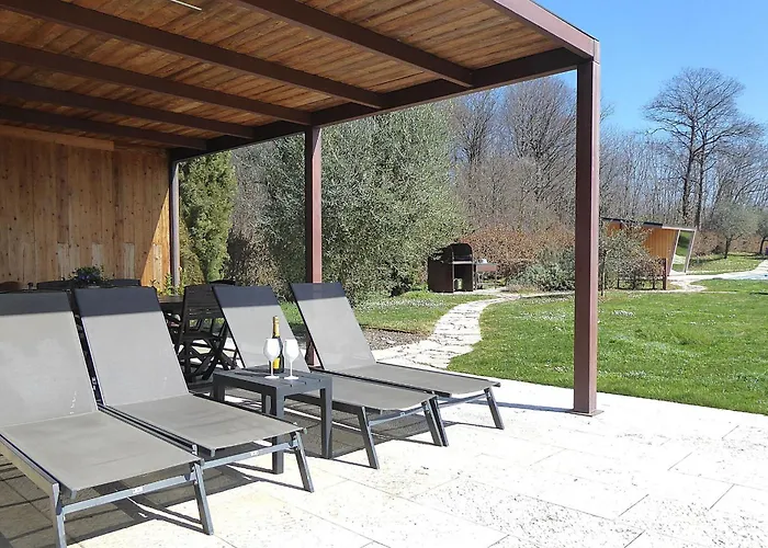 Montello Pool, Jacuzzi, Ac, Wifi, Treviso * Volpago del Montello